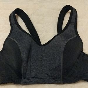 Livi Active sports bra